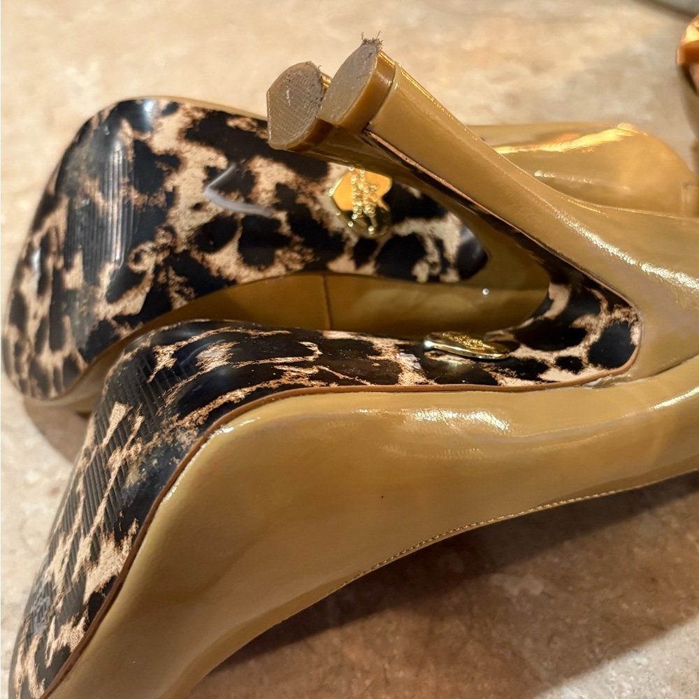 Betsey Johnson Glossy Tan 3” Heels - Picture 5 of 13